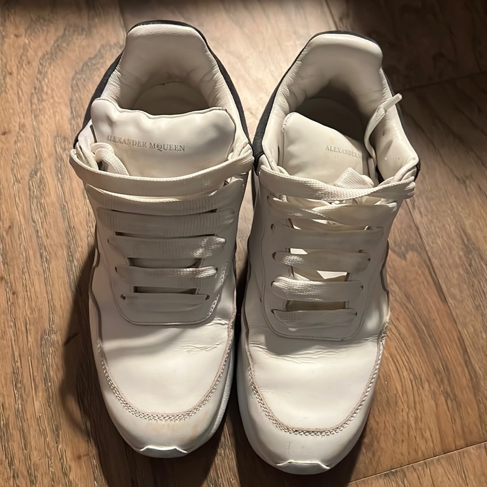 Authentic Alexander Mcqueen 35